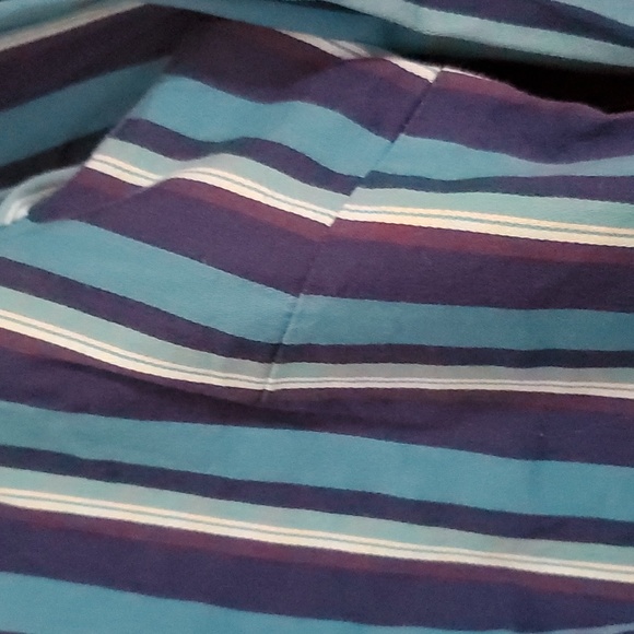 Woman's Van Heusen Studio Button Up Blouse Size Large - Picture 3 of 10